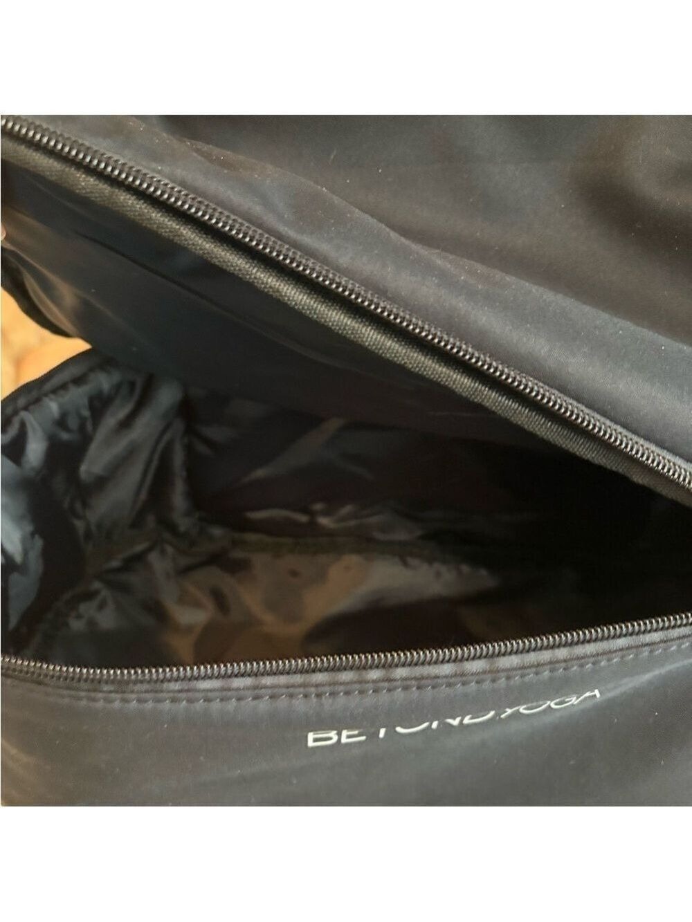 Beyond Yoga black backpack. NWT gym yoga exercise carryall - Picture 6 of 10